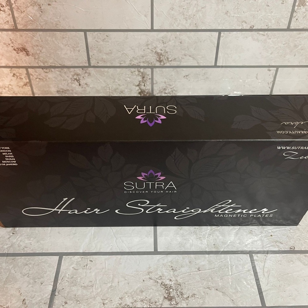 SutraBeauty Zebra Ceramic Flat Iron Hair Straightener Ltd Ed Magnetic Plates NWT - Picture 2 of 6